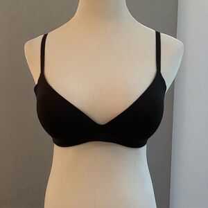 NEW LULULEMON Take Shape BLACK SPORT PADDED SPORT BRA 34B